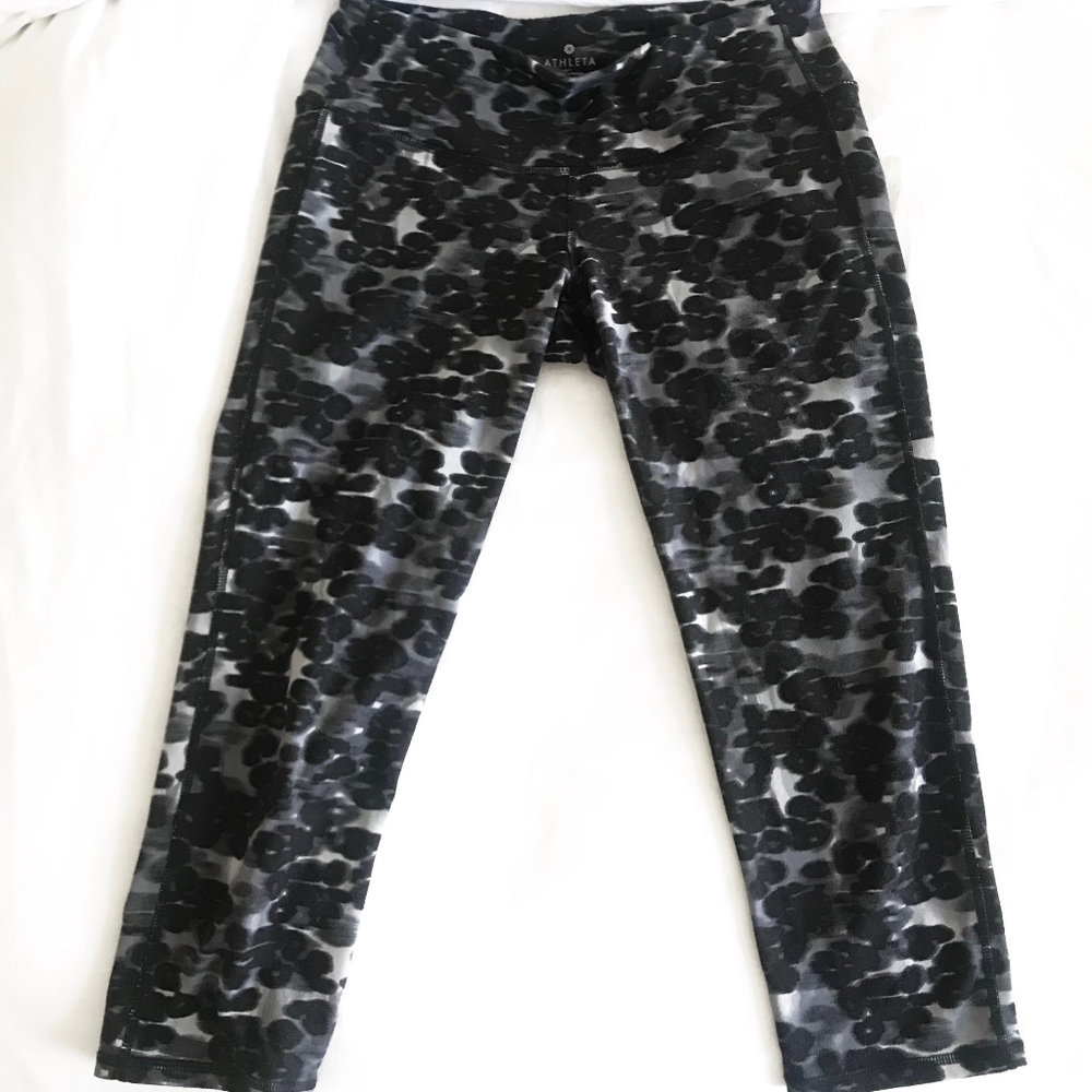 Athleta Crop Animal Print Work Out Pants Size S